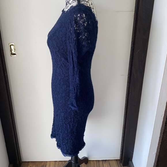 Diane Von Furstenberg  Size 8 Navy Blue Zarita Lace Dress with Zipper - Picture 5 of 16